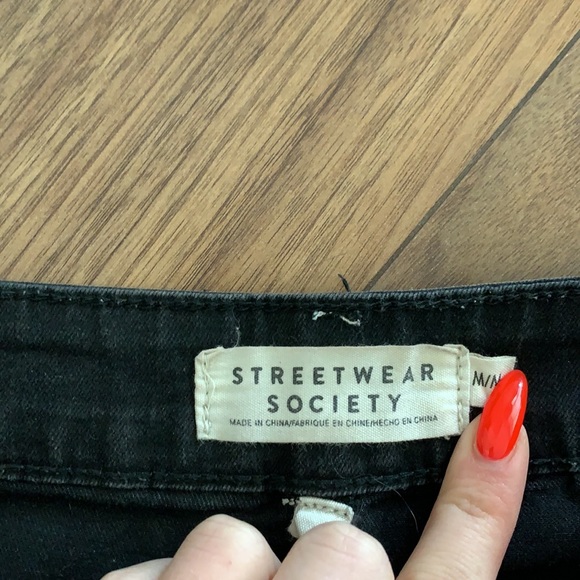 Frayed Hem Black Denim Mini Skirt - Picture 2 of 4